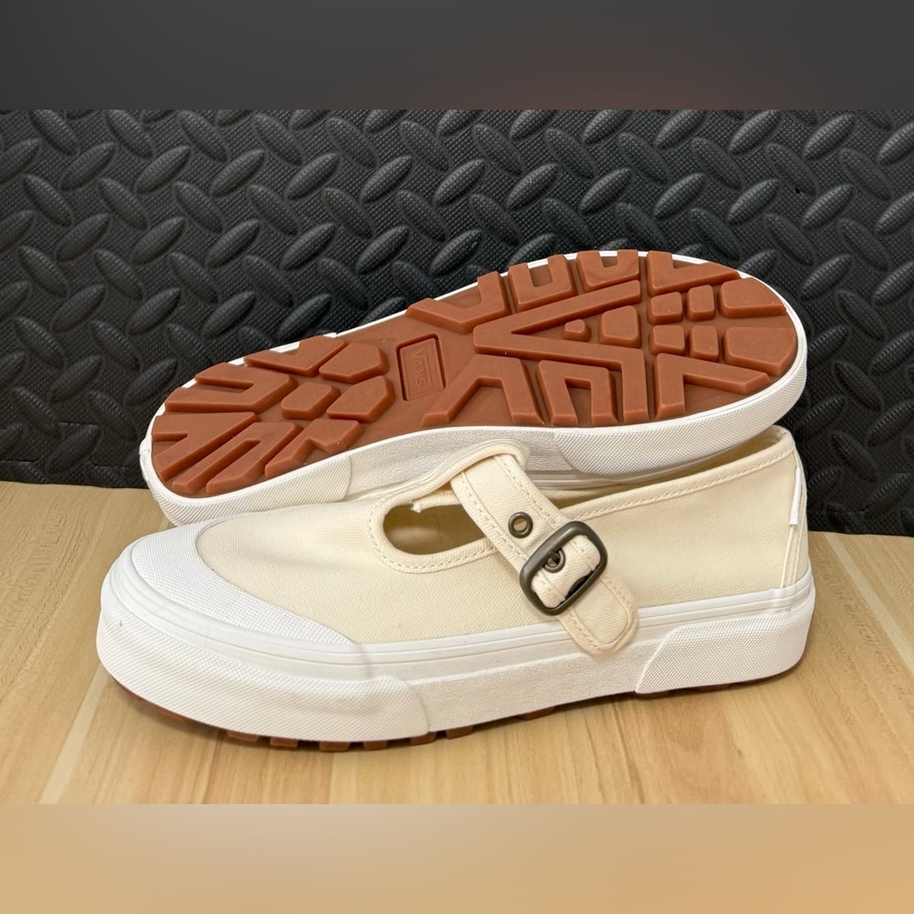 VANS‎ Style 93 Canvas T-Strap Mary Jane Shoes Beige White Womens Size 9